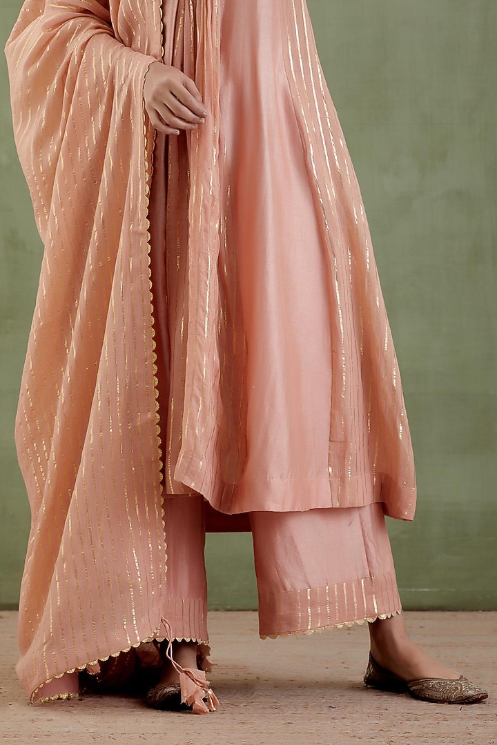 Light Peach Chanderi Kurta Set by Musal at Pernia's Pop Up Shop