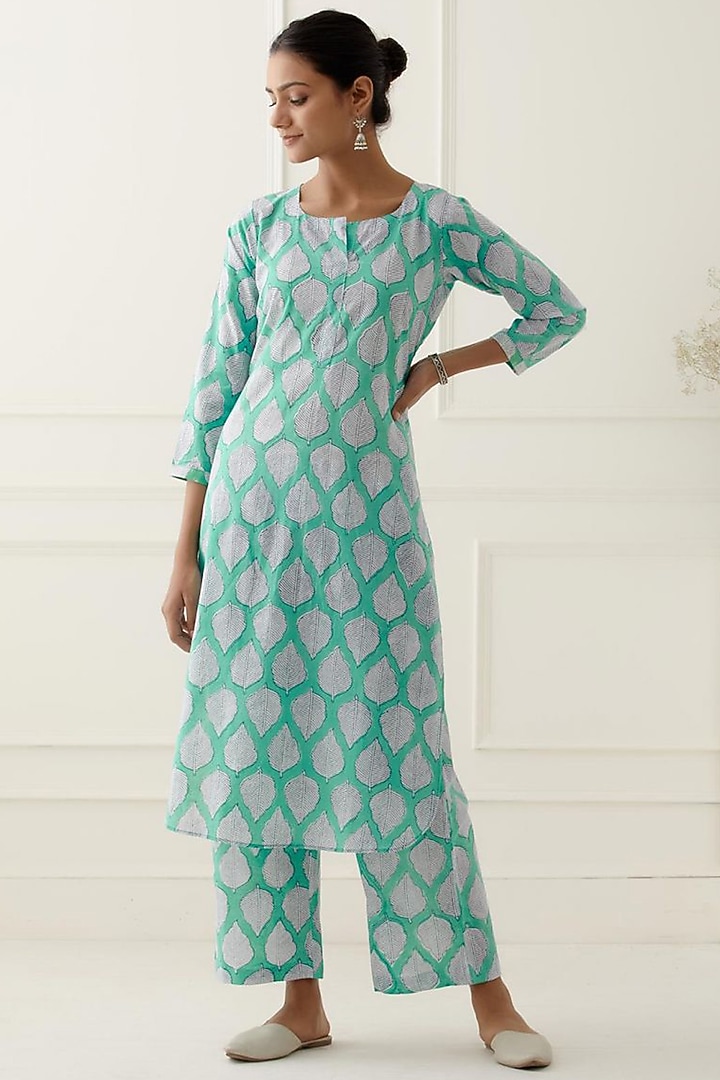 Coral Blue Printed Kurta Set by Musal at Pernia's Pop Up Shop