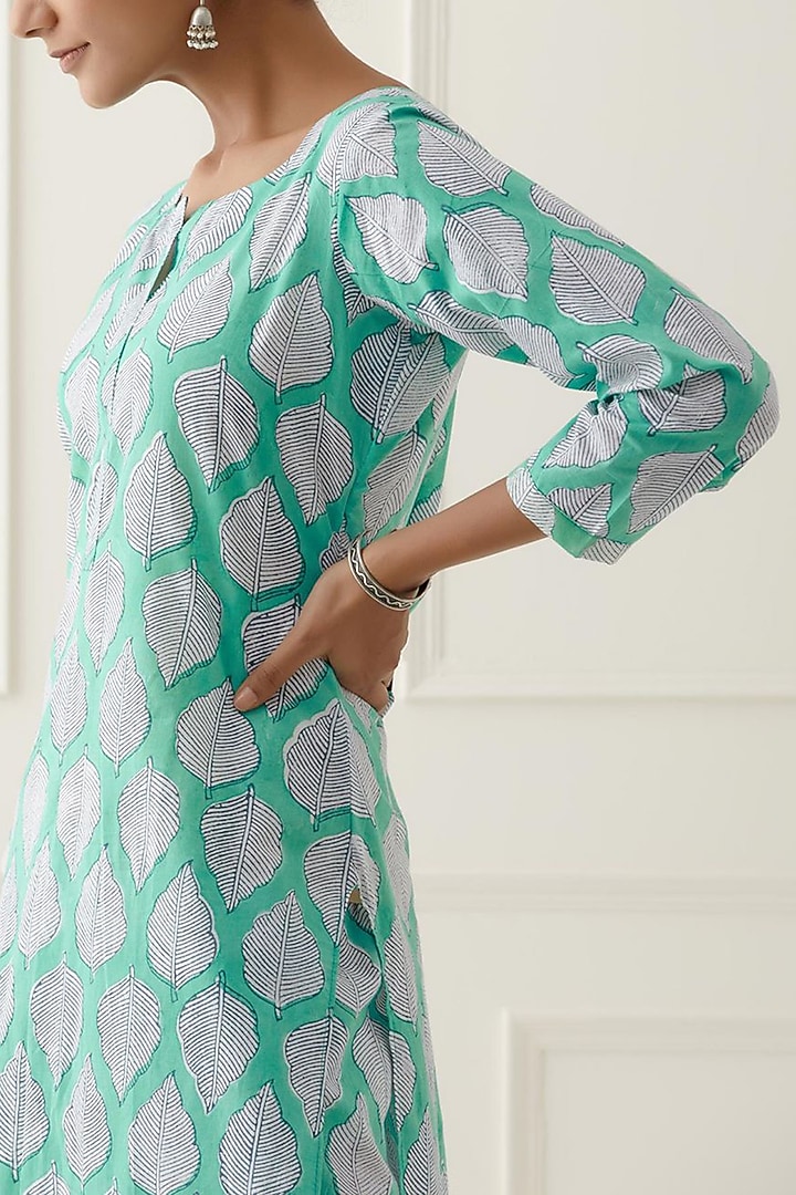Coral Blue Printed Kurta Set by Musal at Pernia's Pop Up Shop