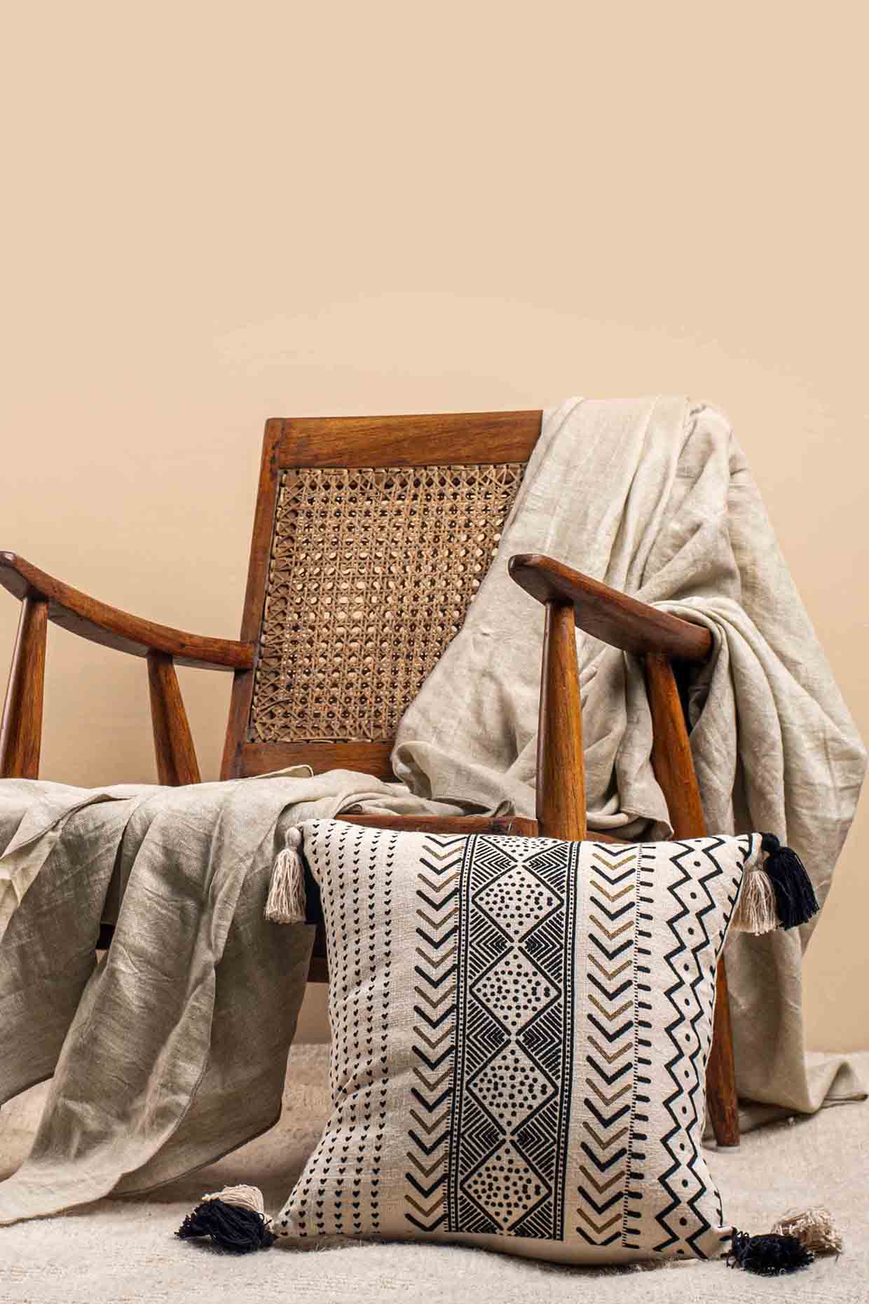 Off-White Cotton Slub Cushion Cover by Muun Home