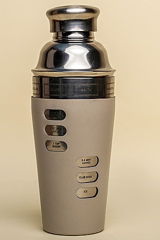 Grey Stainless Steel Cocktail Shaker by Muun Home