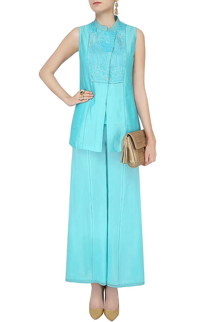 Blue thread embroidered overlap kurta with palazzo available only at Pernia's Pop Up Shop.