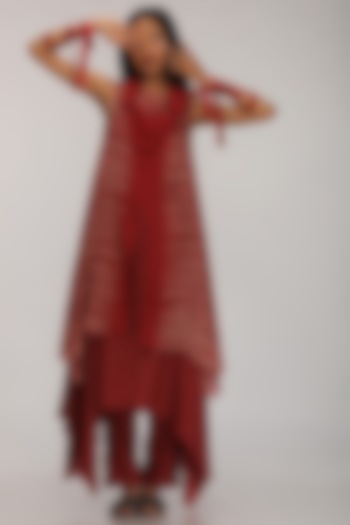 Burgundy Layered Kurta Dress With Embroidery by Myoho