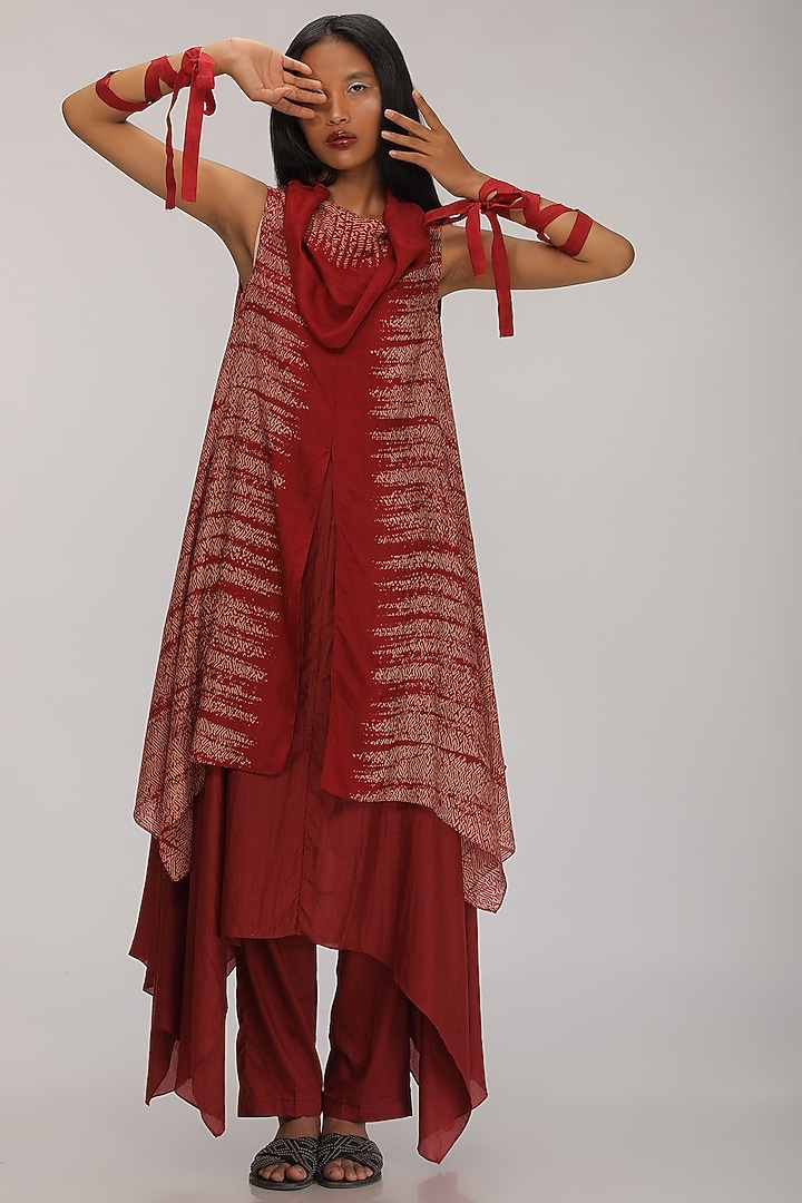 Burgundy Layered Kurta Dress With Embroidery by Myoho at Pernia's Pop Up Shop