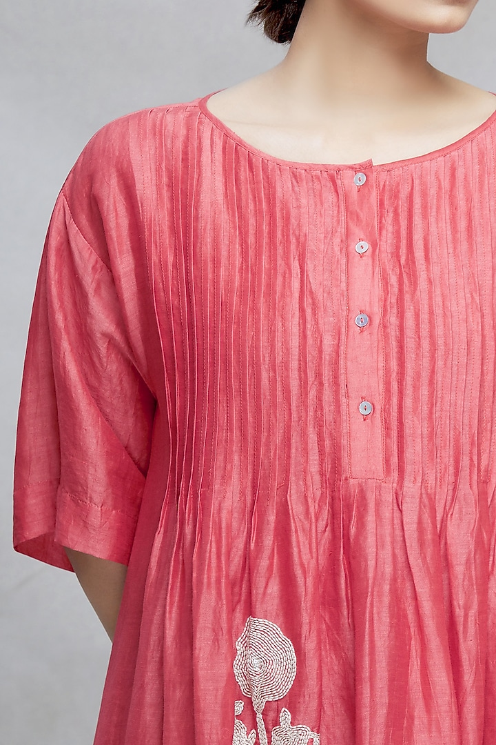 Red Kantha Hand Embroidered Kurta Set by Myoho at Pernia's Pop Up Shop