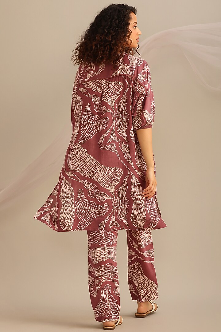 Lavender Cotton Silk Printed & Hand Embroidered Kurta Set by Myoho at Pernia's Pop Up Shop