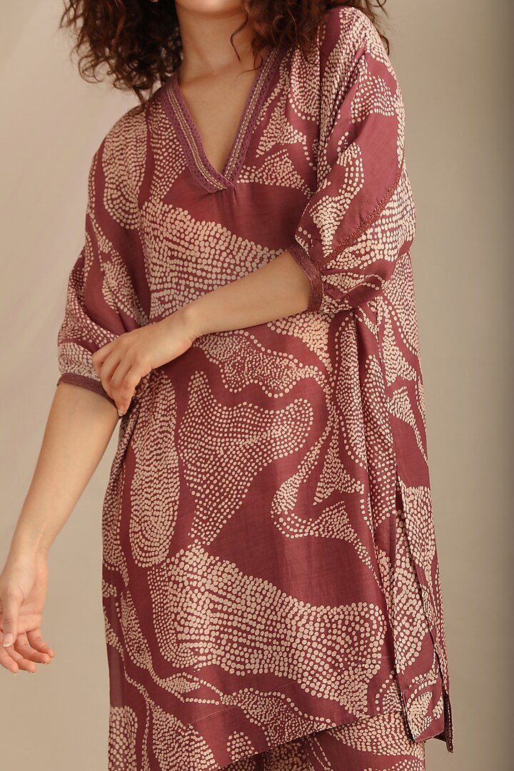 Lavender Cotton Silk Printed & Hand Embroidered Kurta Set by Myoho at Pernia's Pop Up Shop