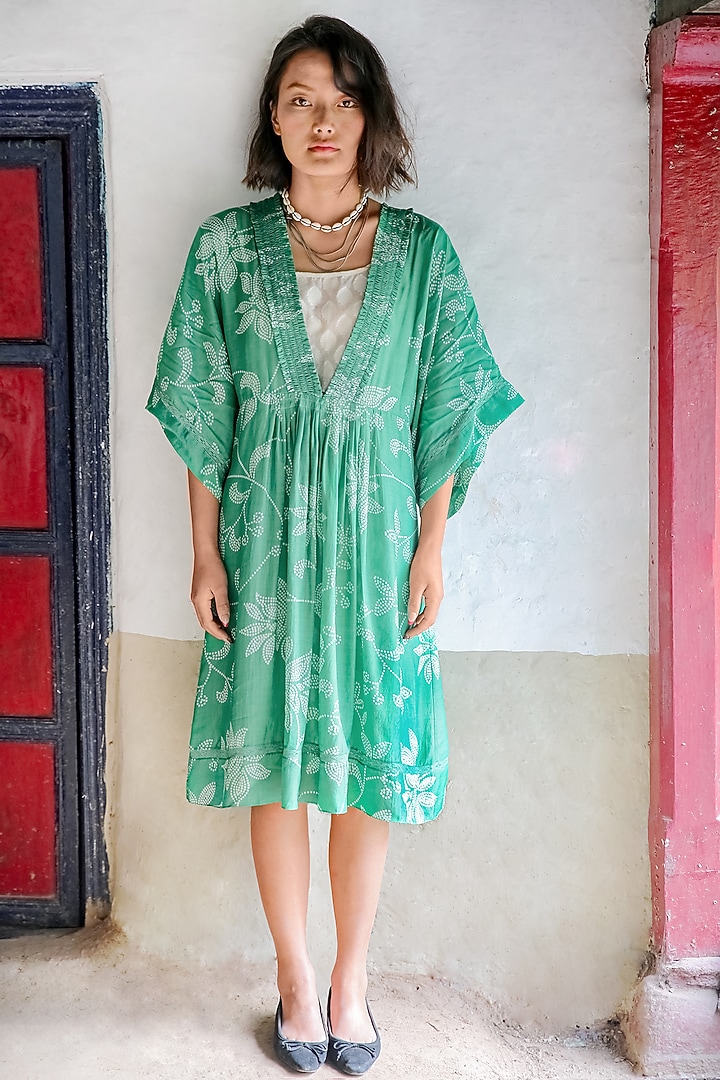 Pista Green Printed Kaftan Vacation Dress by Myoho at Pernia's Pop Up Shop