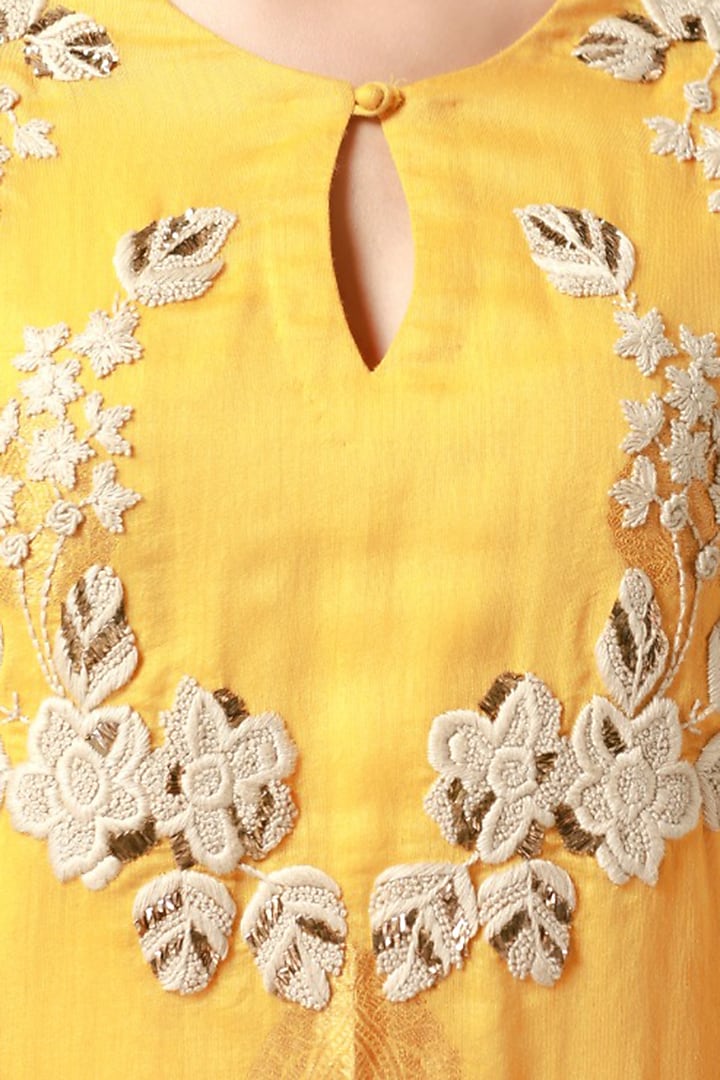 Marigold Embroidered Kurta Set by Myoho at Pernia's Pop Up Shop
