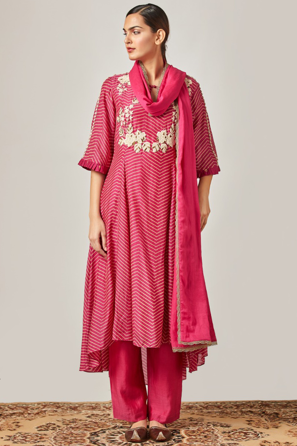 Fuchsia Printed & Embroidered Kurta Set by Myoho at Pernia's Pop Up Shop