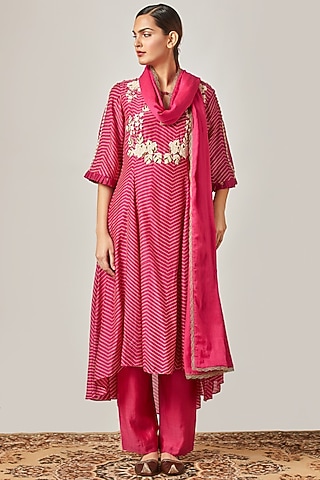 Fuchsia Printed & Embroidered Kurta Set by Myoho