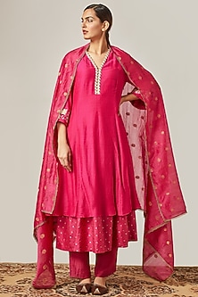 Fuchsia Embroidered Brocade Kurta Set by Myoho-STUNNING BROCADES