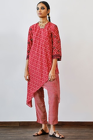 Terracotta Hand Embroidered Tunic Kurta Set by Myoho