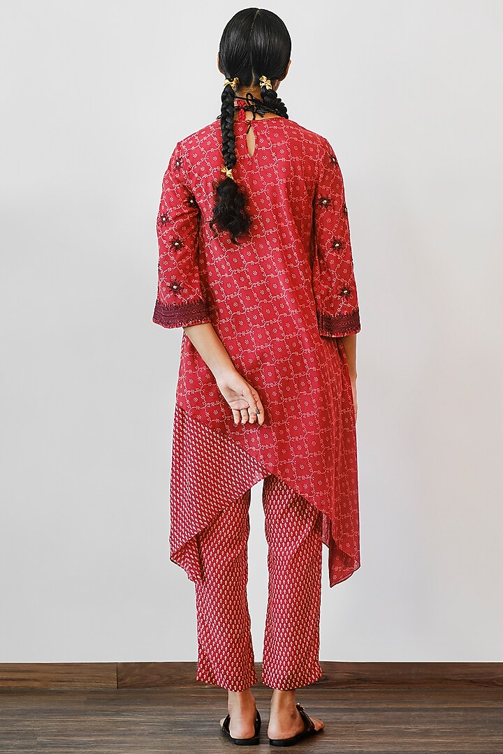Terracotta Hand Embroidered Tunic Kurta Set by Myoho at Pernia's Pop Up Shop