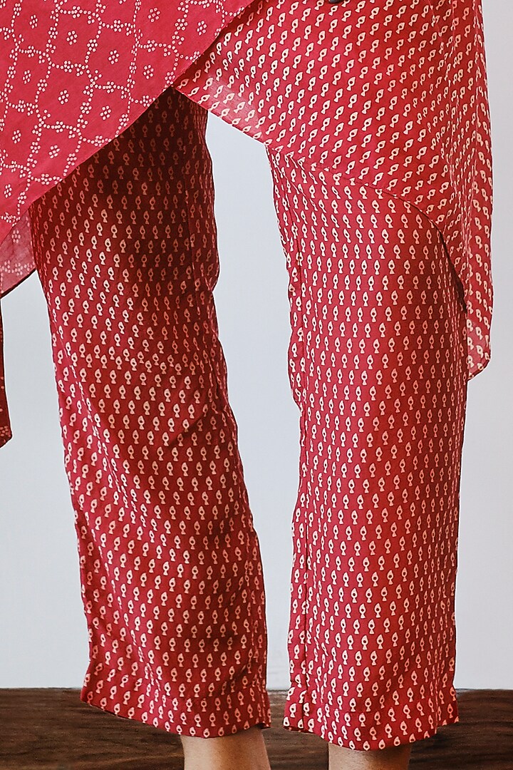 Terracotta Hand Embroidered Tunic Kurta Set by Myoho at Pernia's Pop Up Shop