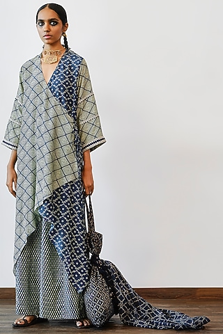Powder Blue & Dark Cerulean Blue Kurta Set by Myoho