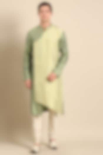 Green Silk Jacquard Kurta Set by Mayank Modi at Pernia's Pop Up Shop