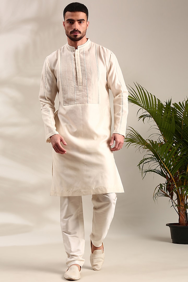 Ivory Chanderi Embroidered Kurta Set by Mayank Modi at Pernia's Pop Up Shop