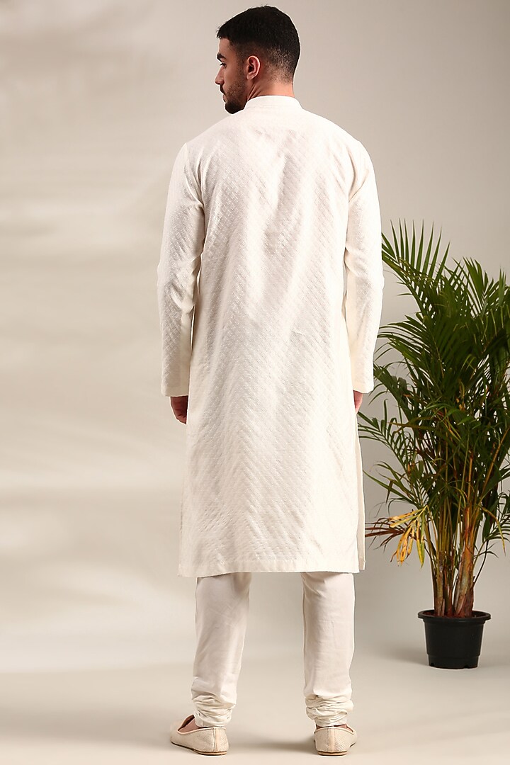 Ivory Silk Jacquard Kurta Set by Mayank Modi at Pernia's Pop Up Shop