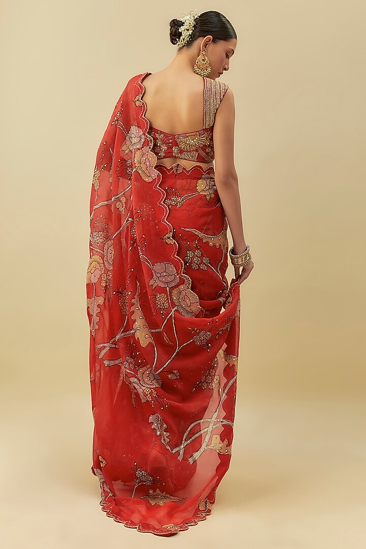 Red Organza Floral Artwork Embroidered Wedding Saree Set by Myriti at Pernia's Pop Up Shop