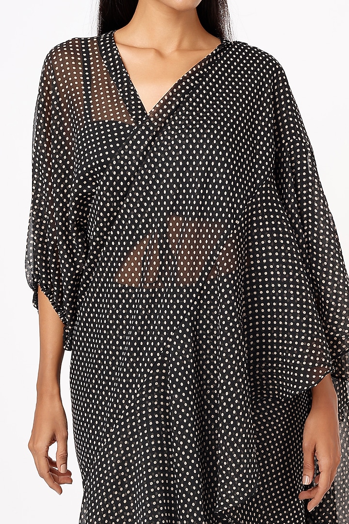 Black Printed Draped Party Wear Saree Set by Mystic Vibes at Pernia's Pop Up Shop
