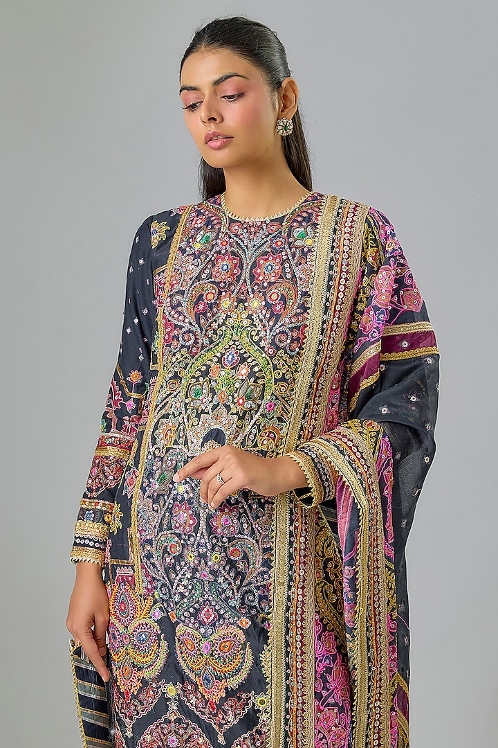 Dark Blue Chanderi Resham Embroidered Kurta Set by Mayyur girotra at Pernia's Pop Up Shop