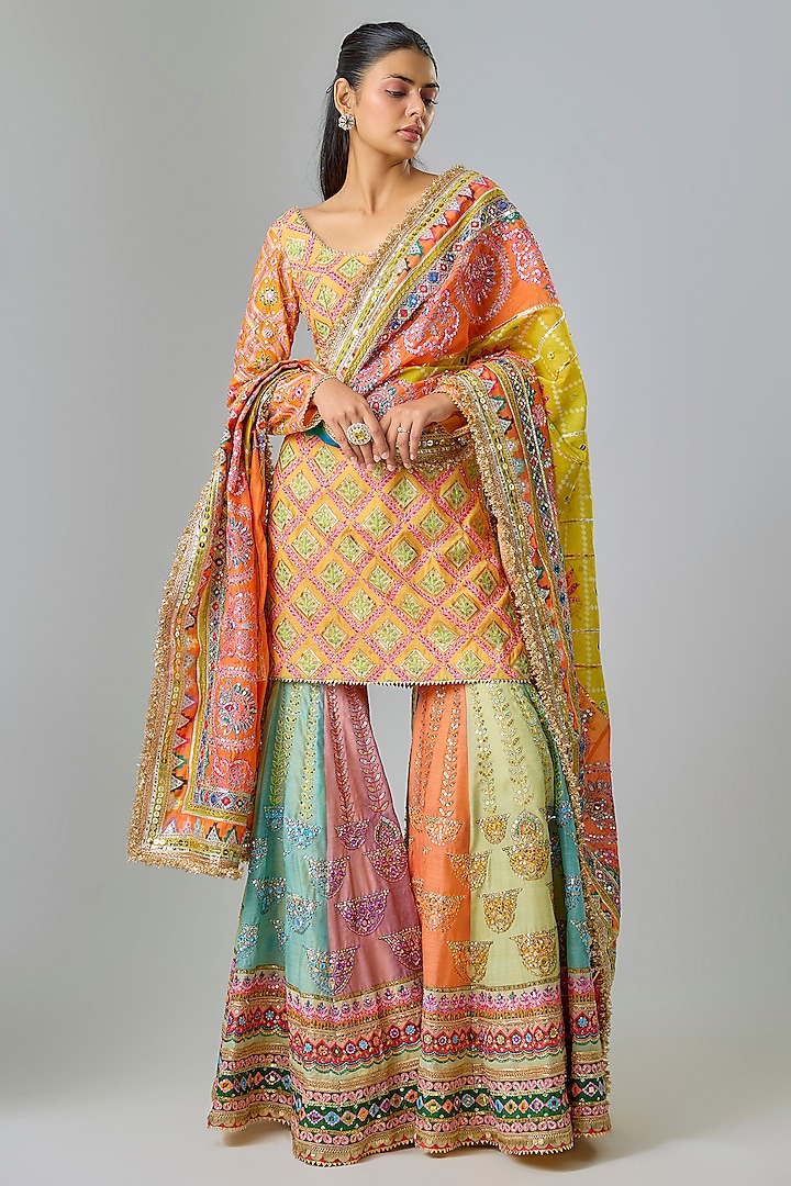 Orange Chanderi Sequins Embroidered Kurta Set by Mayyur girotra at Pernia's Pop Up Shop