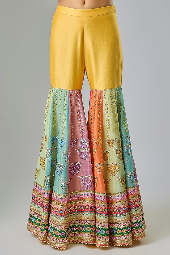 Orange Chanderi Sequins Embroidered Kurta Set by Mayyur girotra at Pernia's Pop Up Shop