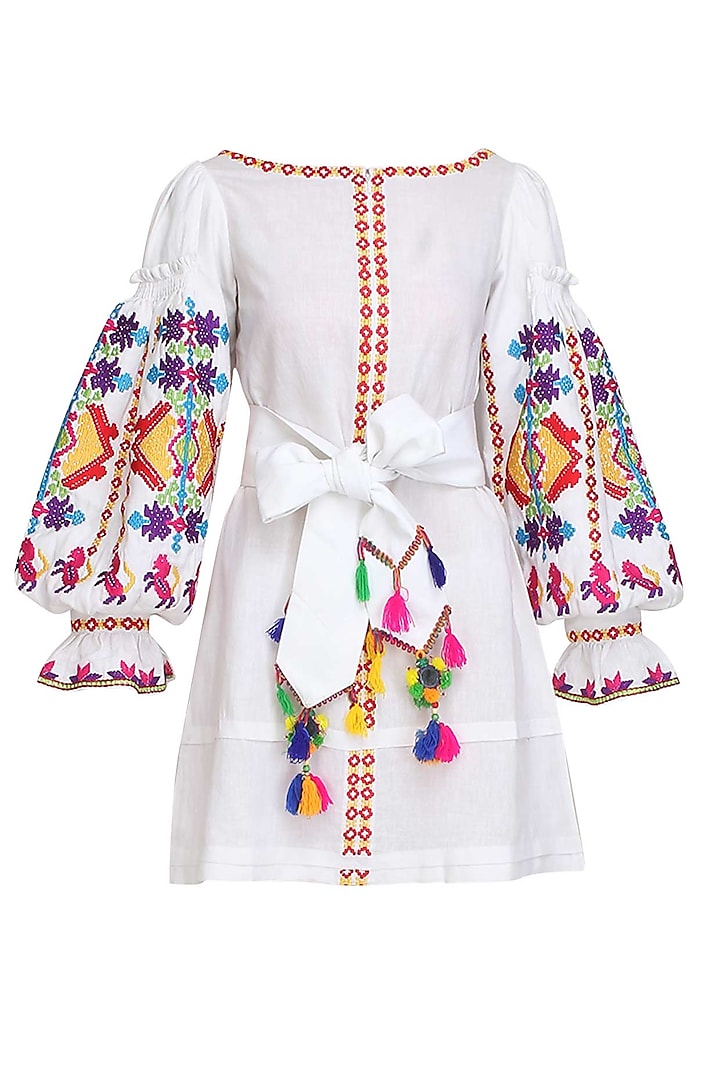 White Thread Embroidered Loose Dress by Mynah Designs By Reynu Tandon