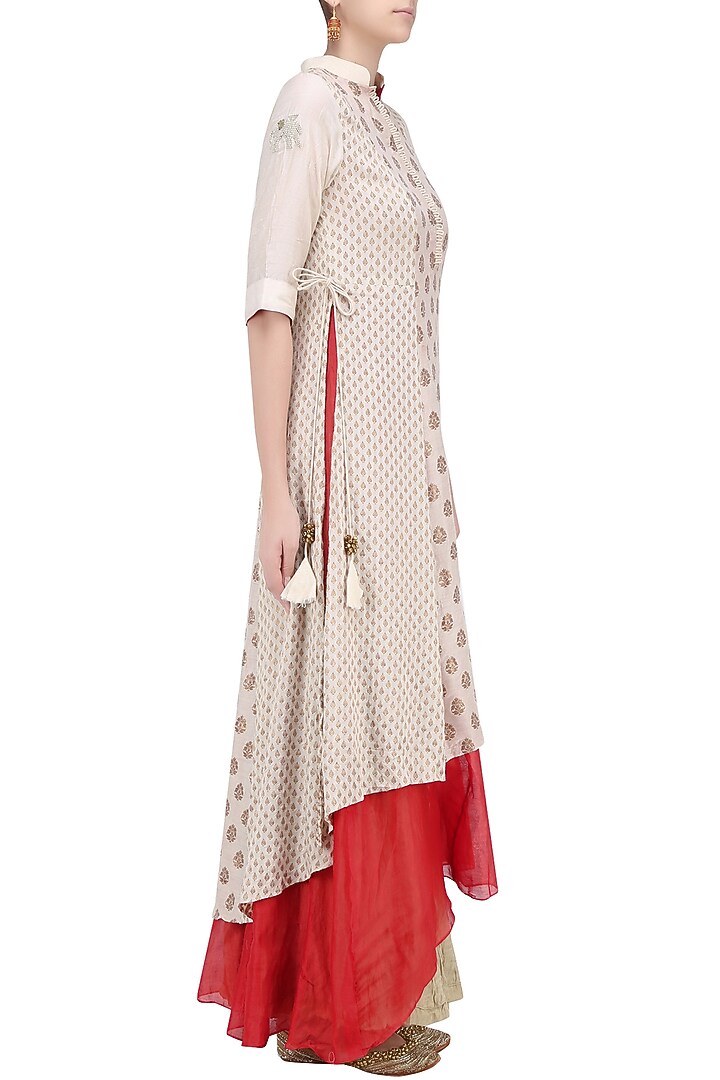 Off white printed double layer printed kurta with crinkled underlayer available only at Pernia's Pop Up Shop.
