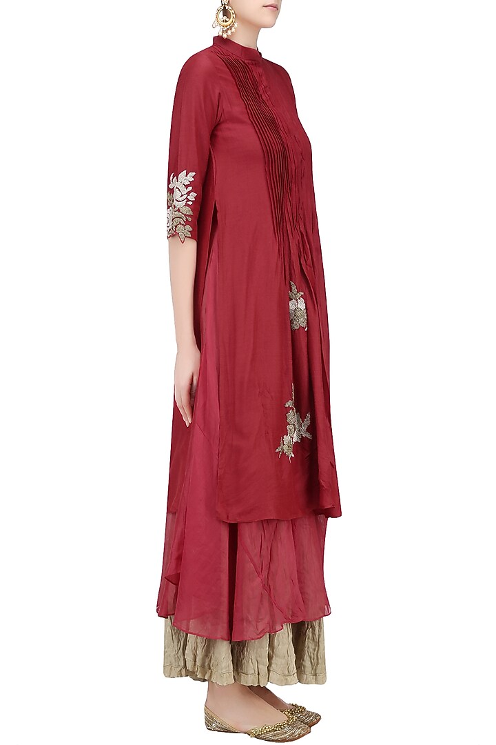 Red pintuck floral embroidered double layer kurta available only at Pernia's Pop Up Shop.
