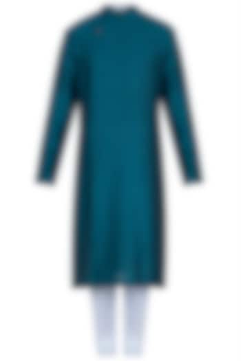 Bottle green kurta with pants by Mayank Modi at Pernia's Pop Up Shop