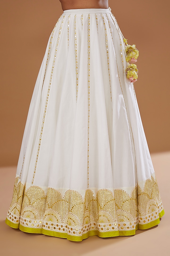White Silk Chanderi Hand Embroidered Bridal Lehenga Set by MADZIN at Pernia's Pop Up Shop