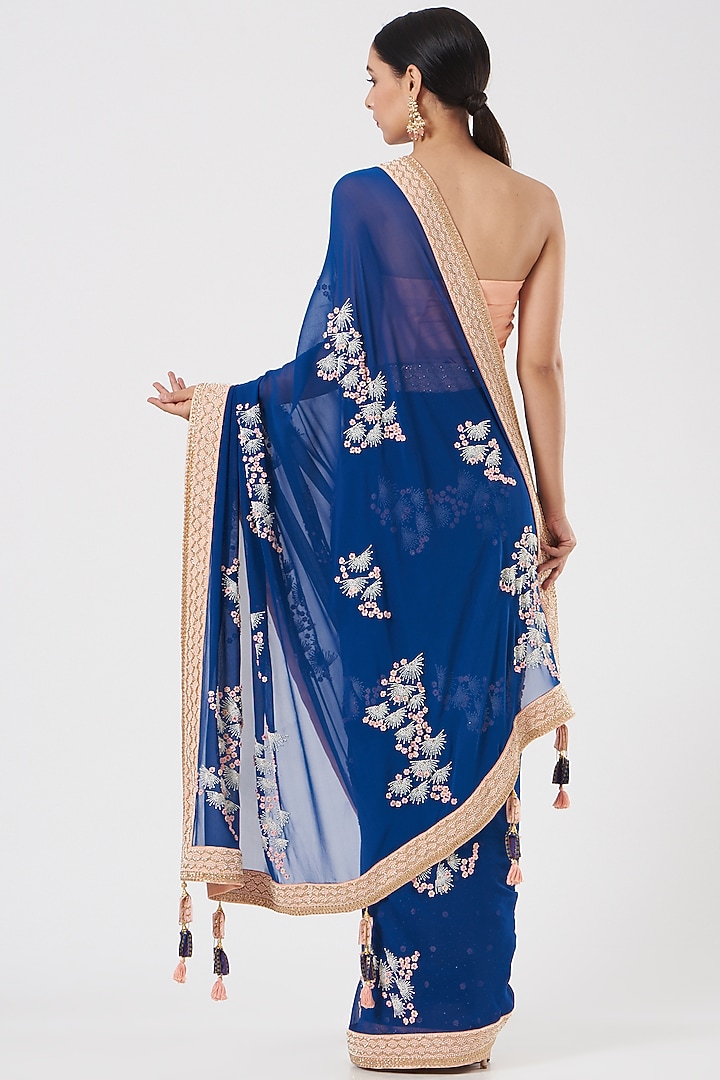 Blue Aari Embroidered Reception Saree by MADZIN at Pernia's Pop Up Shop