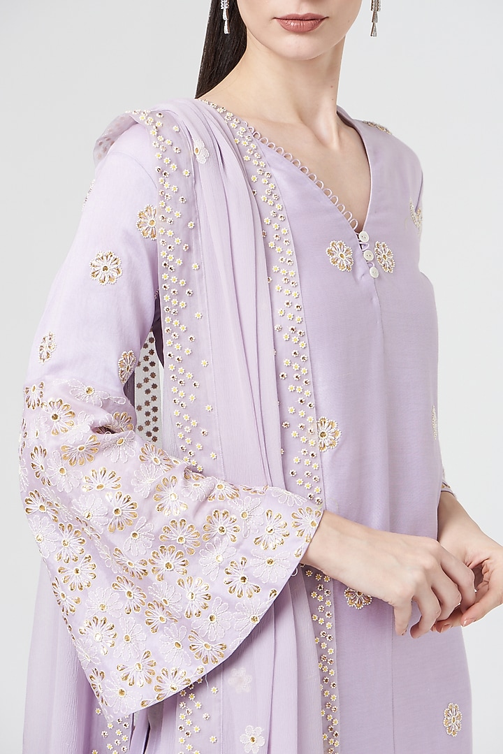 Lavender Embroidered Kurta Set by MADZIN at Pernia's Pop Up Shop
