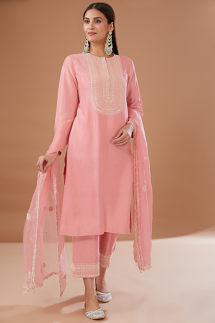 Pink Dupion Silk Embroidered Kurta Set by MADZIN at Pernia's Pop Up Shop