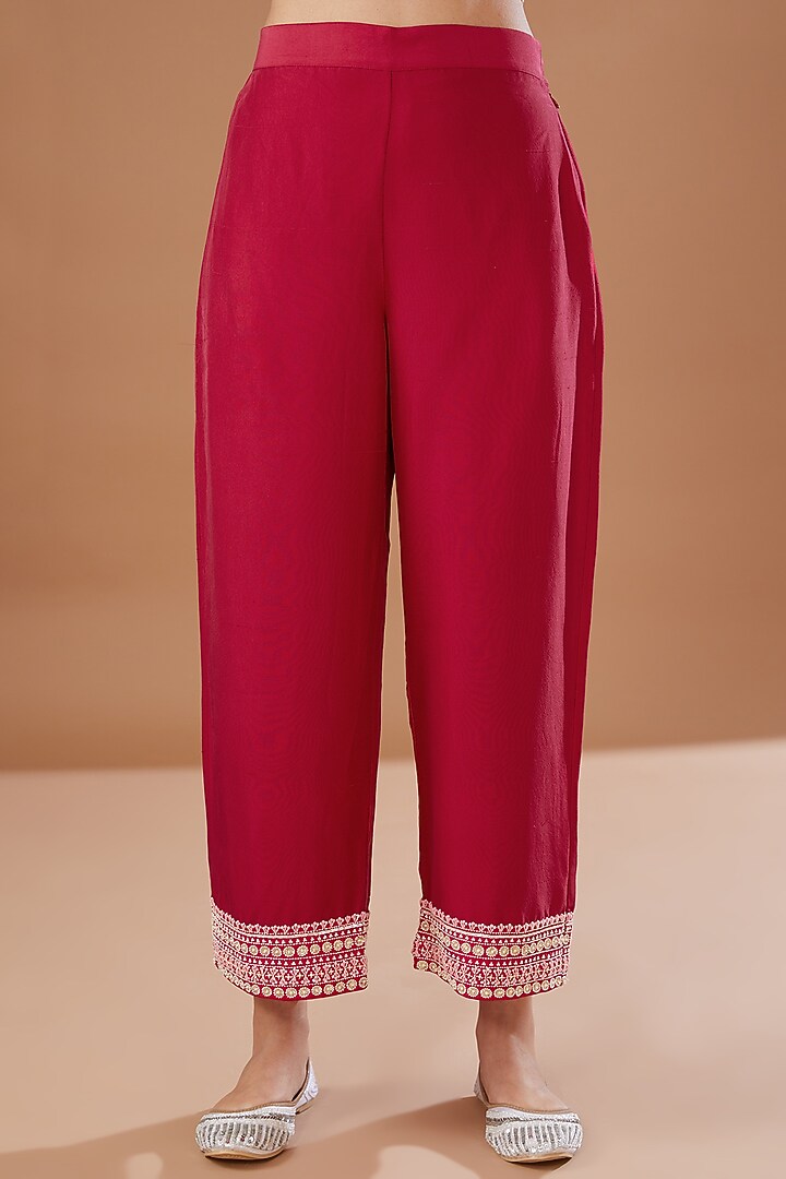 Red Dupion Silk Embroidered Kurta Set by MADZIN at Pernia's Pop Up Shop