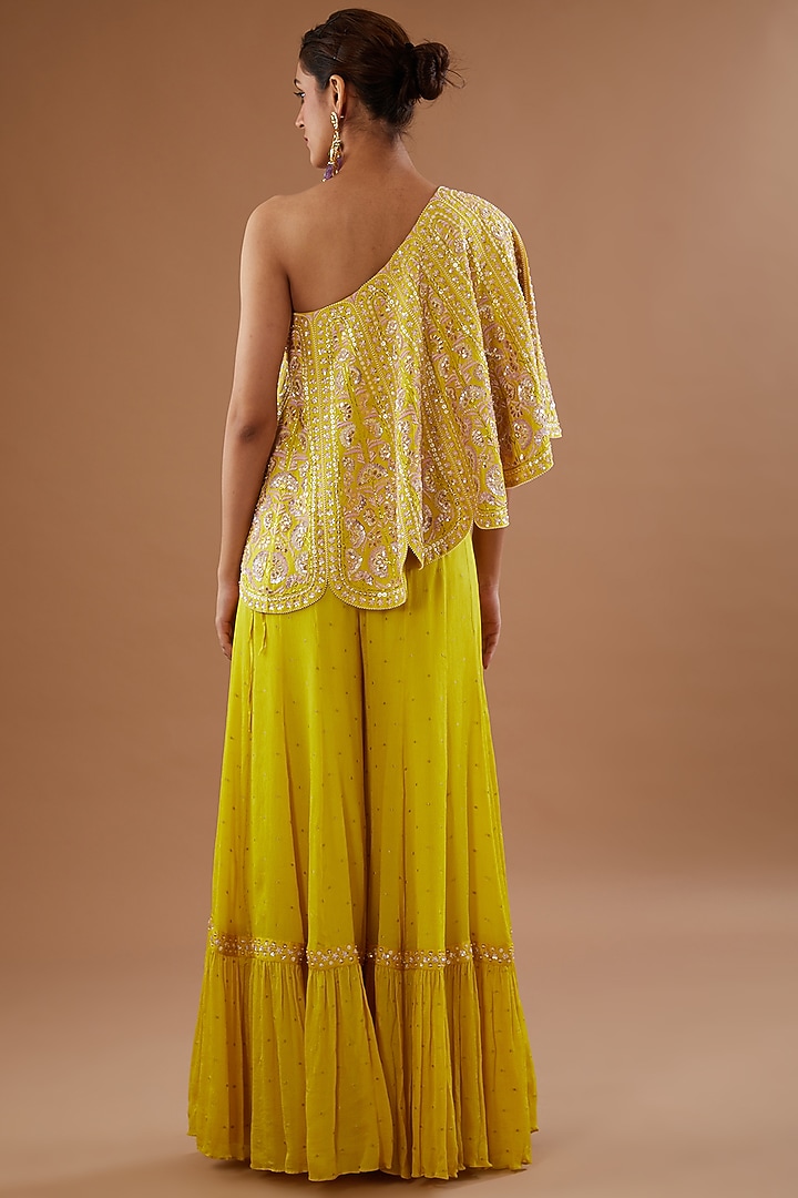 Yellow Silk Dupion Sequins Embroidered One-Shoulder Cape Set by MADZIN at Pernia's Pop Up Shop