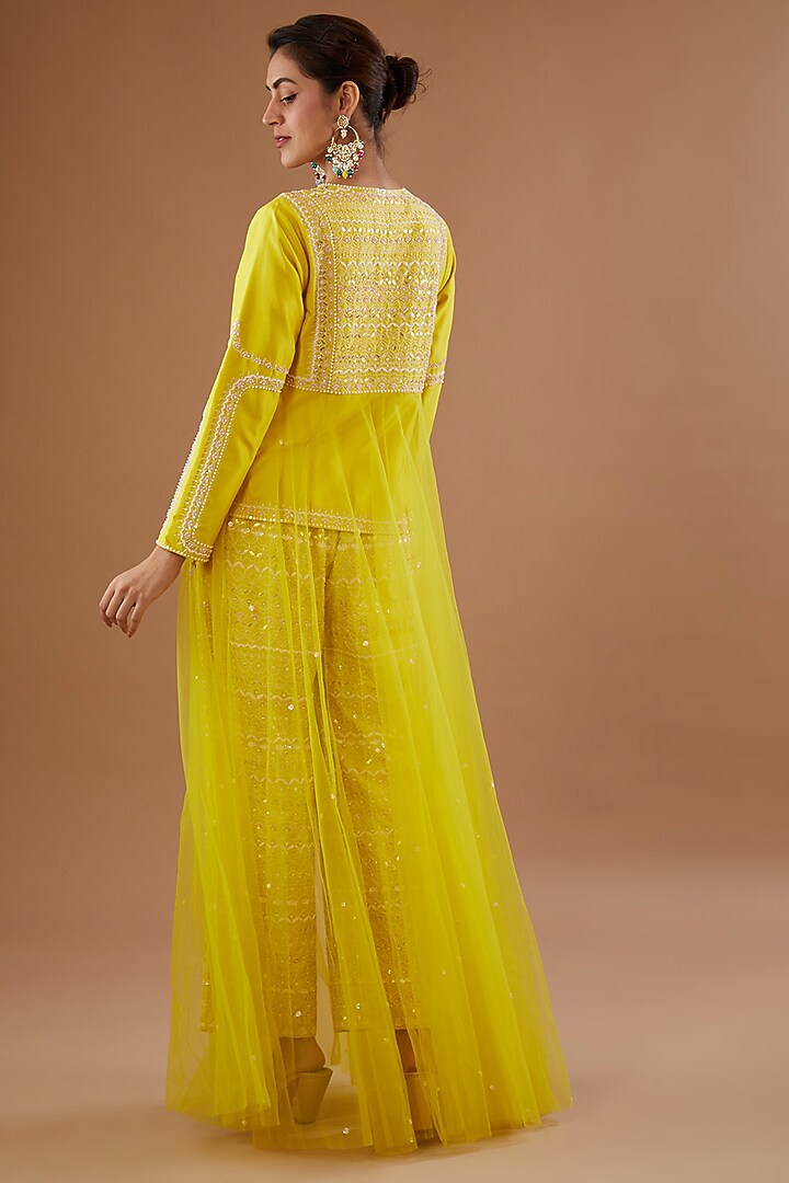Yellow Silk Dupion Aari Embroidered Co-Ord Set by MADZIN at Pernia's Pop Up Shop