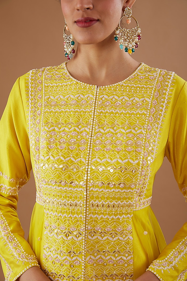 Yellow Silk Dupion Aari Embroidered Co-Ord Set by MADZIN at Pernia's Pop Up Shop