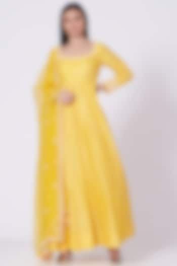 Yellow Hand Embroidered Anarkali Set by MADZIN at Pernia's Pop Up Shop