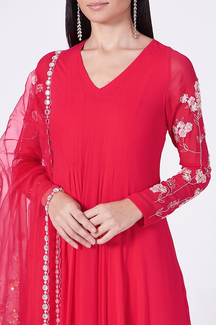 Bright Red Embroidered Kurta Set by MADZIN at Pernia's Pop Up Shop