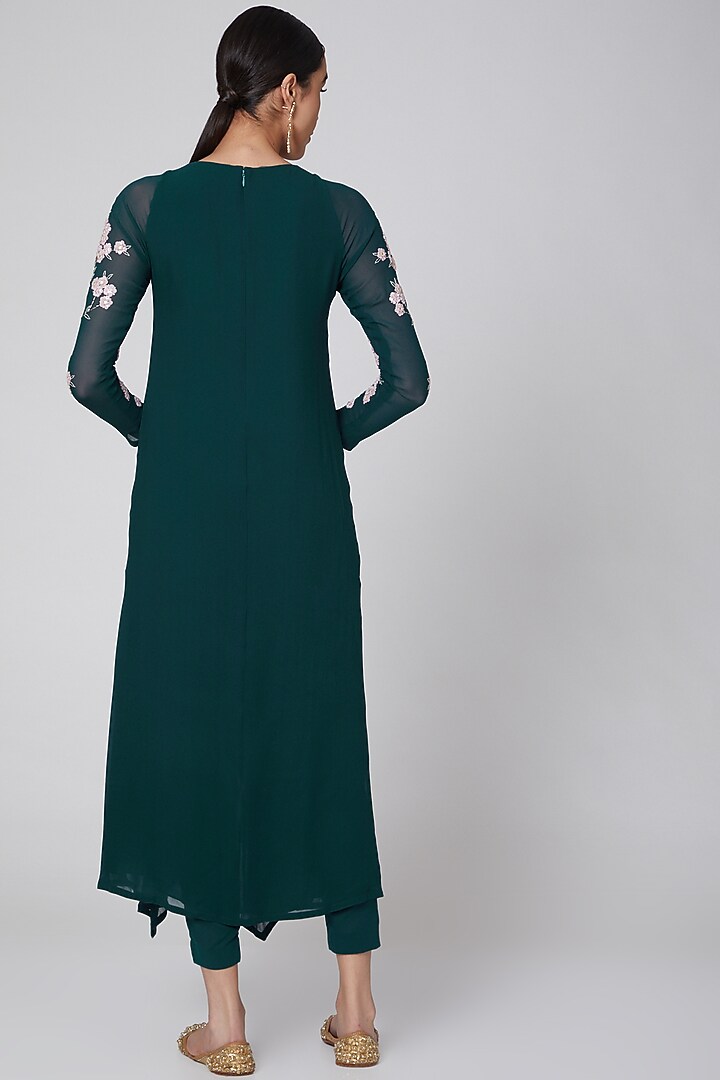 Emerald Green Embroidered Kurta Set by MADZIN at Pernia's Pop Up Shop