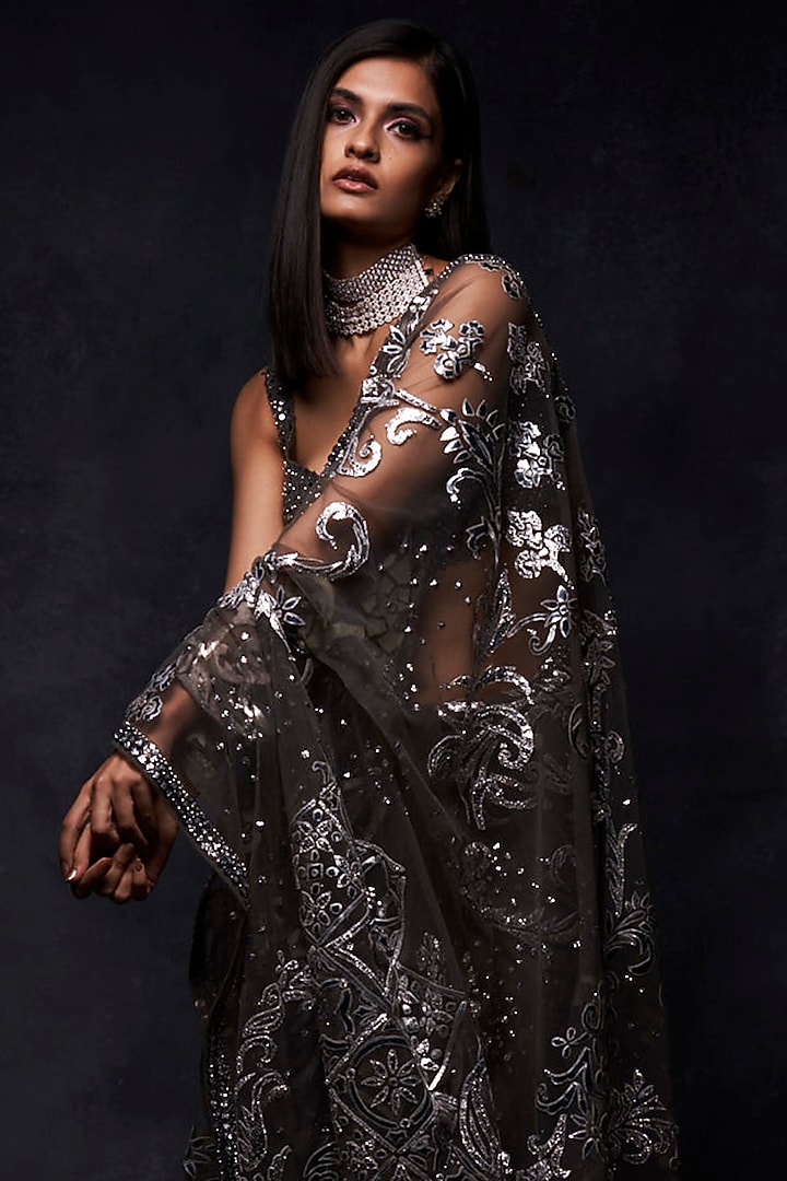 Silver Metallic Embroidered Reception Saree Set by Seema Gujral at Pernia's Pop Up Shop