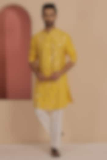 Yellow Silk Mirror Work Kurta Set by NAMAN AHUJA