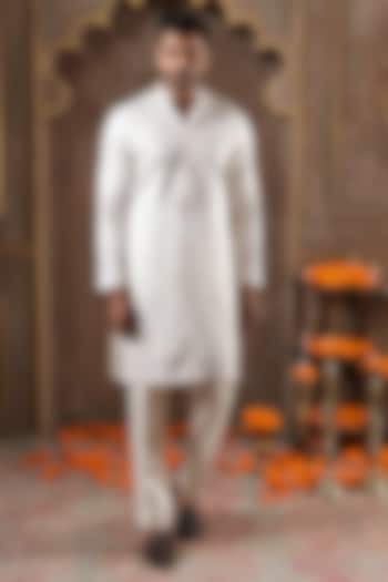 Ivory Linen Silk Embroidered Kurta Set by NAMAN AHUJA at Pernia's Pop Up Shop