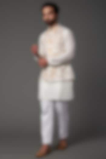 Off-White Embroidered Bundi Jacket With Kurta Set by NAMAN AHUJA