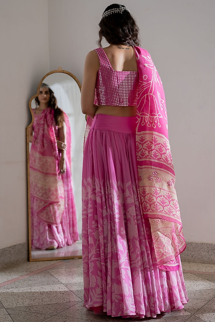 Pink Embroidered Lehenga Set by Naav by Avneet at Pernia's Pop Up Shop