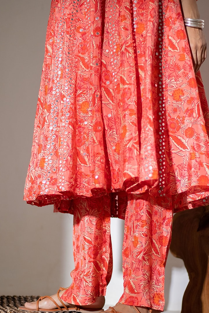 Salmon Printed Kurta Set by Naav by Avneet at Pernia's Pop Up Shop