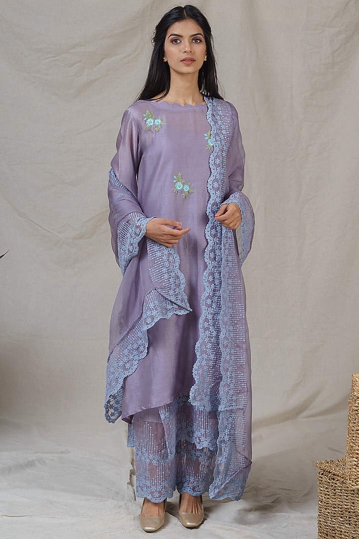 Lavender Embroidered Kurta Set by Naaz by noor at Pernia's Pop Up Shop